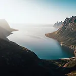 Отель Northern Light Hotell/camp Steinfjord *