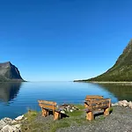 Отель Northern Light Hotell/camp Steinfjord